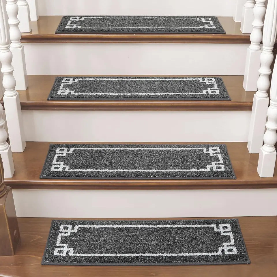 4pcs Dark Grey Classic Framed Modern Stair Rugs Set